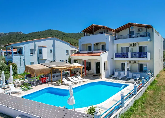 Golden Sunset فندق 2*