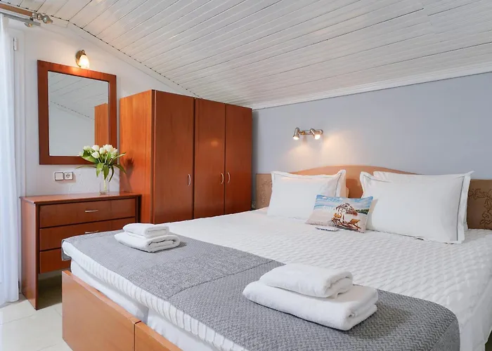 Golden Sunset فندق 2*