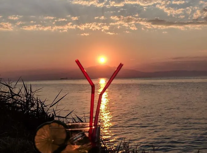 فندق Golden Sunset 2*